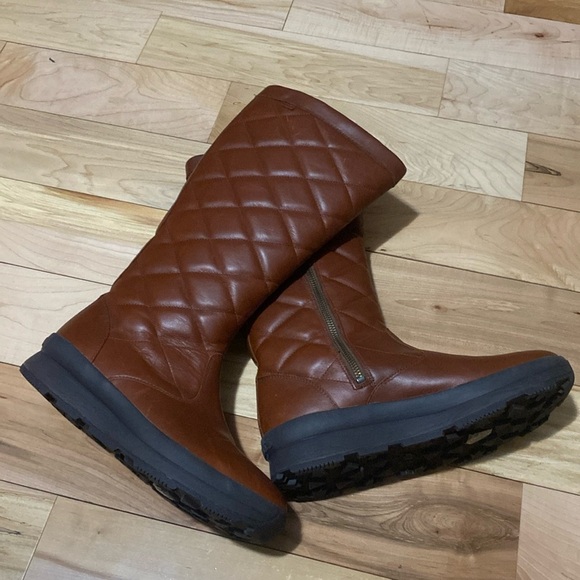 Roots Shoes - Roots Canada Tall Quilted Leather Boots Size 9
